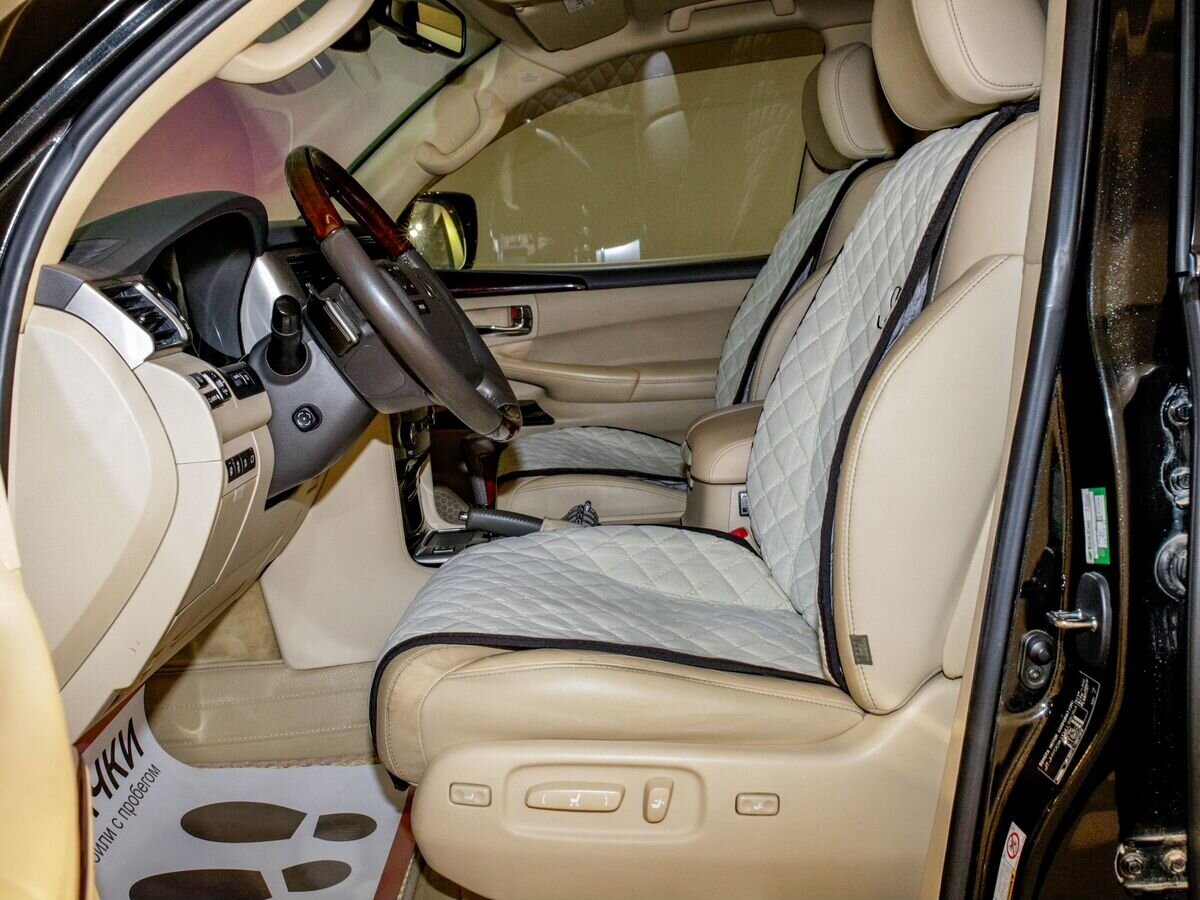 Lexus LX570 2013 - фото автомобиля