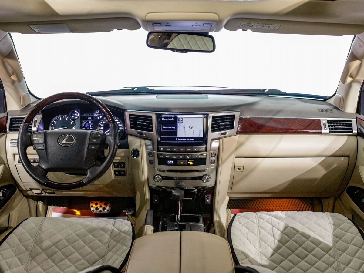 Lexus LX570 2013 - фото автомобиля