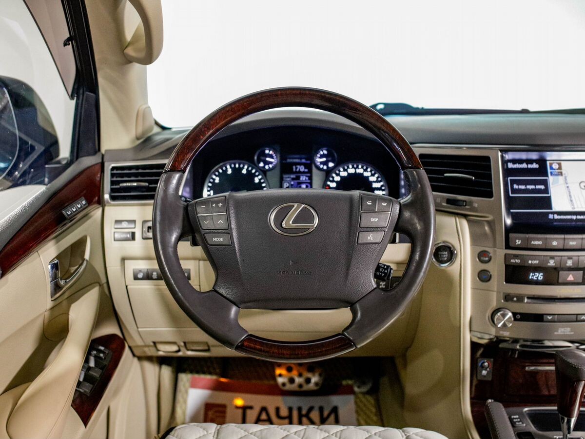 Lexus LX570 2013 - фото автомобиля