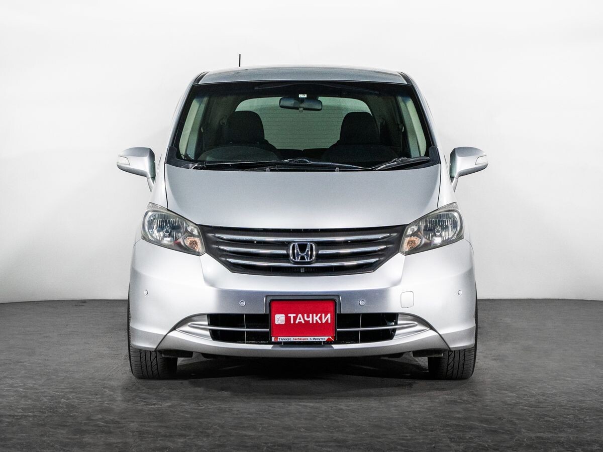 Honda Freed 2011 - фото автомобиля