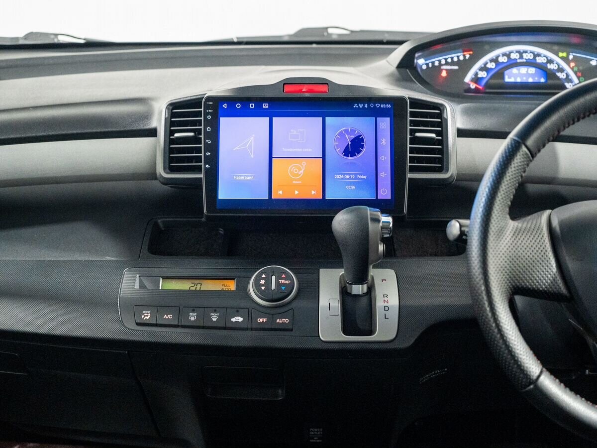 Honda Freed 2011 - фото автомобиля