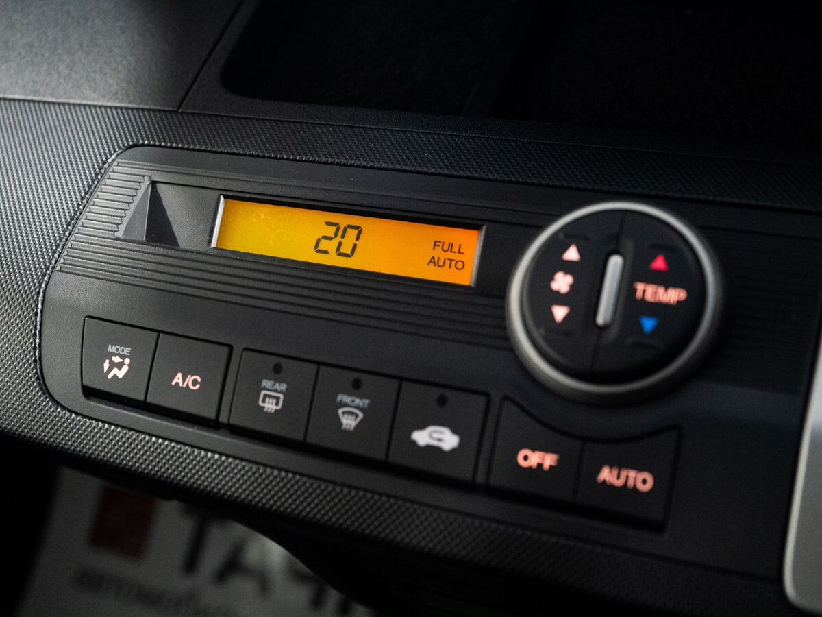 Honda Freed 2011 - фото автомобиля