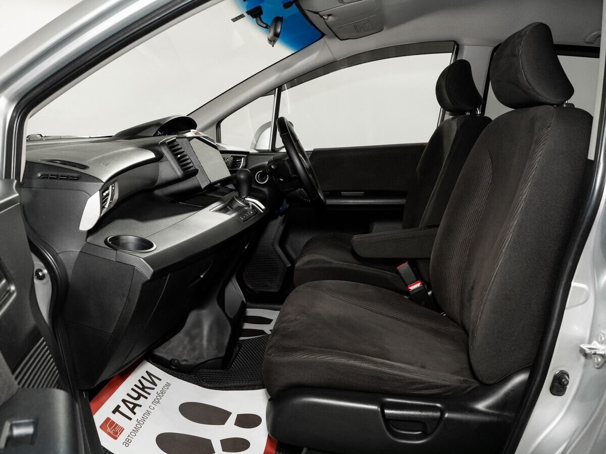 Honda Freed 2011 - фото автомобиля