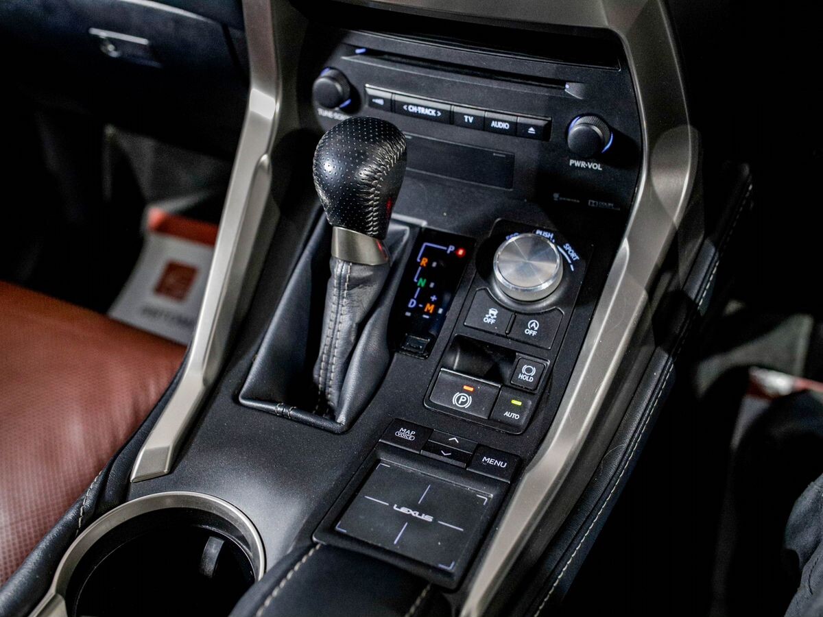 Lexus NX200t 2015 - фото автомобиля