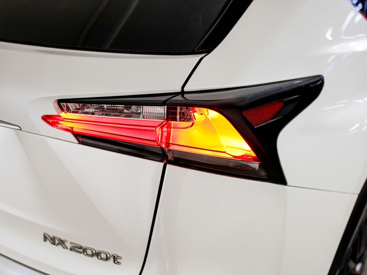 Lexus NX200t 2015 - фото автомобиля