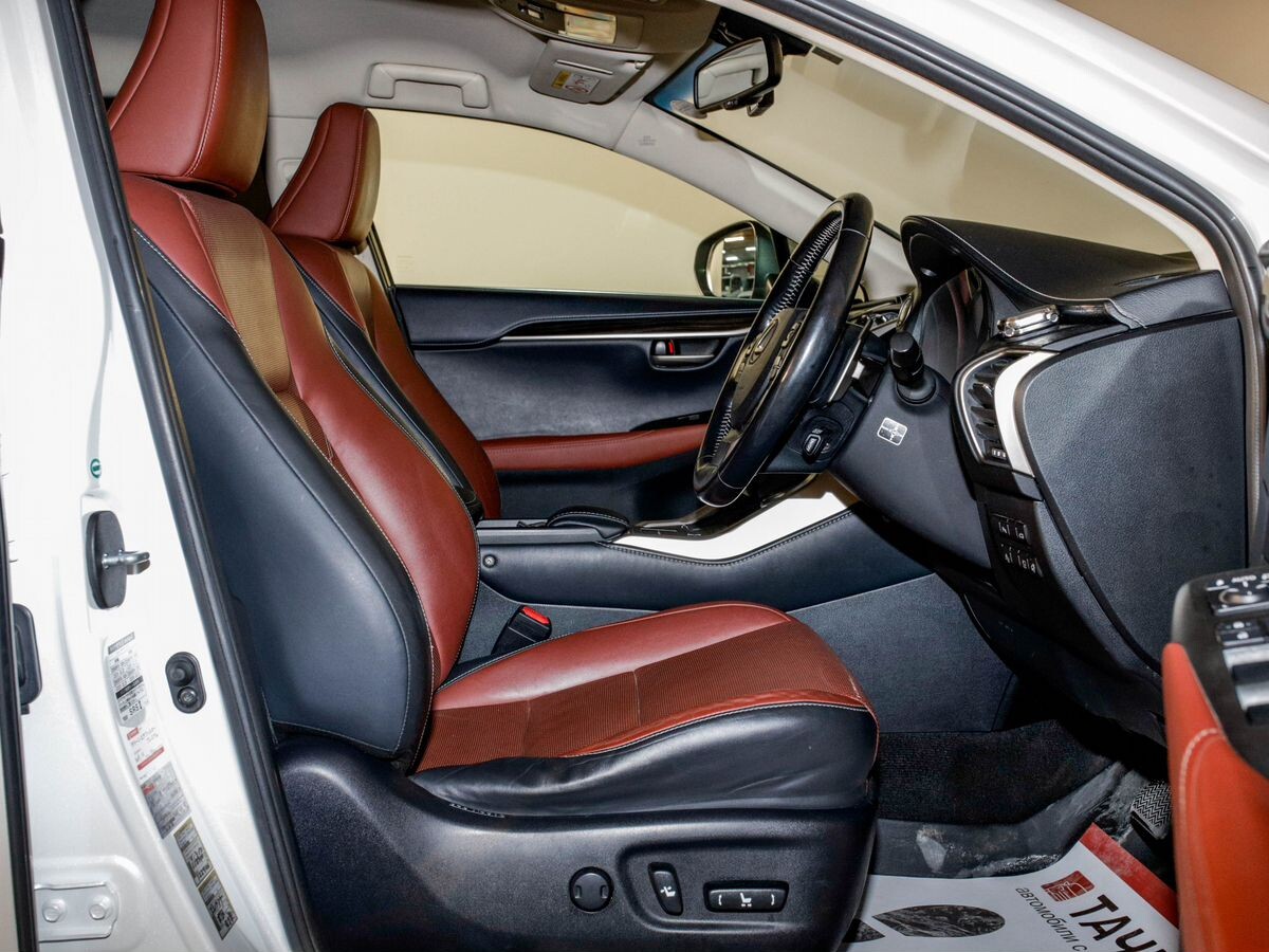 Lexus NX200t 2015 - фото автомобиля