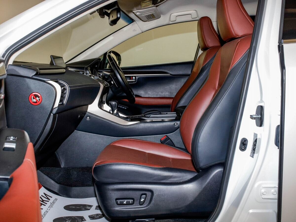 Lexus NX200t 2015 - фото автомобиля