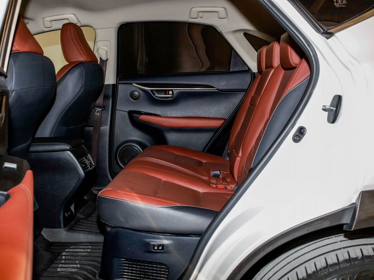 Lexus NX200t 2015 - фото автомобиля