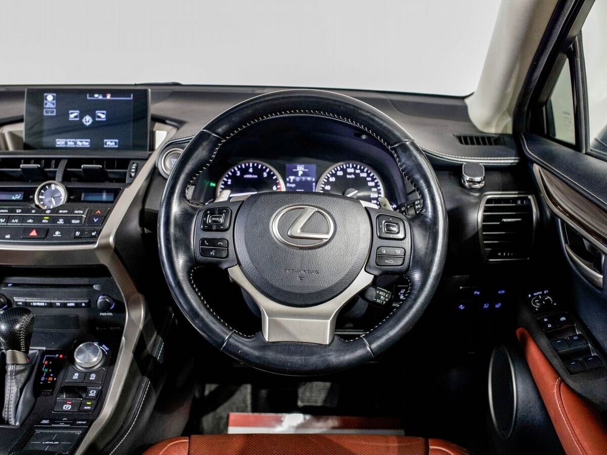 Lexus NX200t 2015 - фото автомобиля