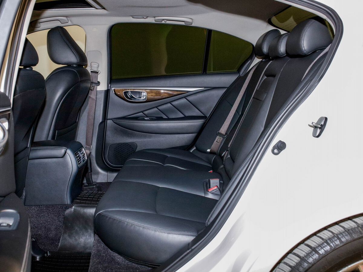 Infiniti Q50 2018 - фото автомобиля