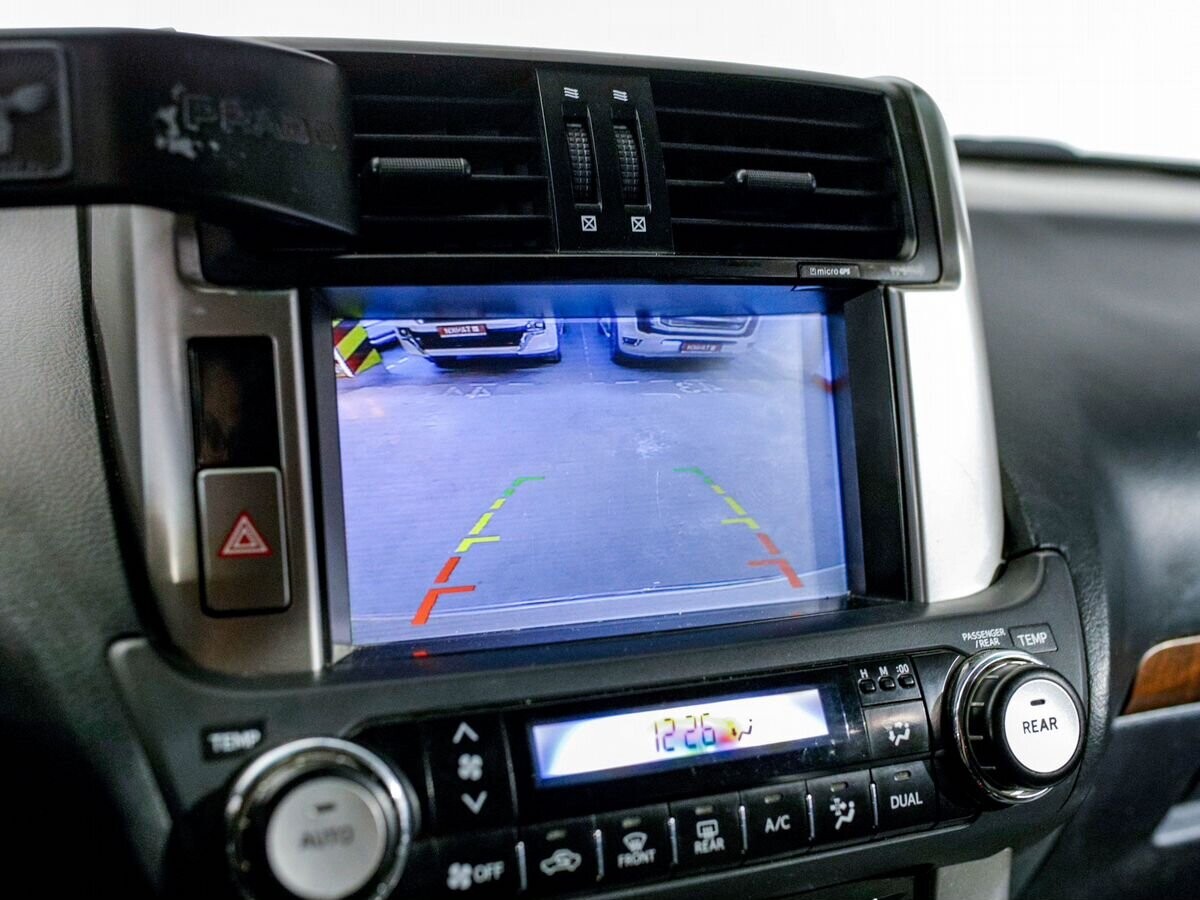 Toyota Land Cruiser Prado 2012 - фото автомобиля
