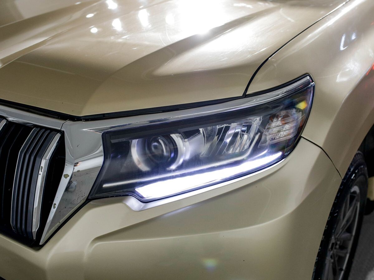 Toyota Land Cruiser Prado 2012 - фото автомобиля