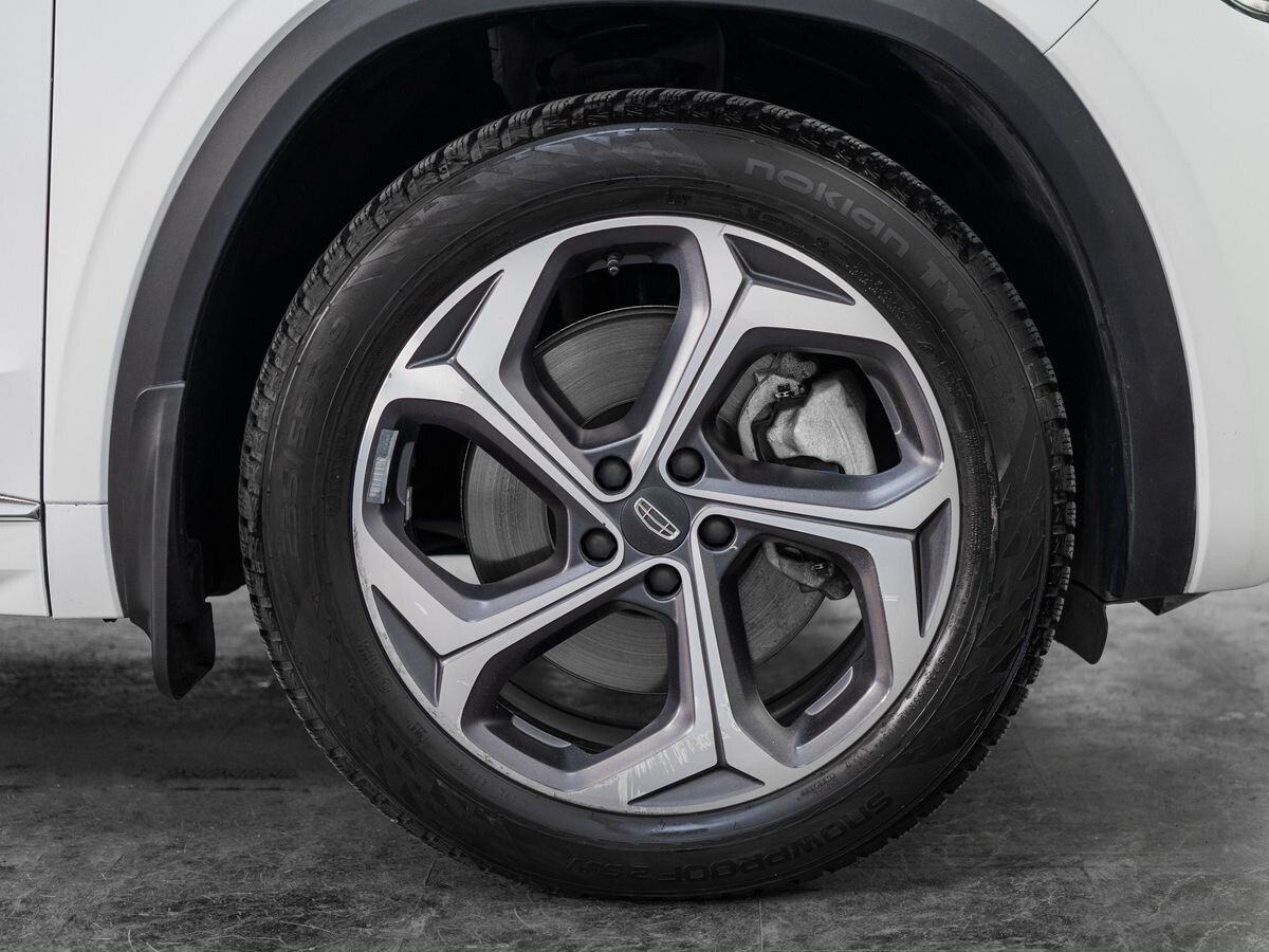 Geely Monjaro 2022 - фото автомобиля