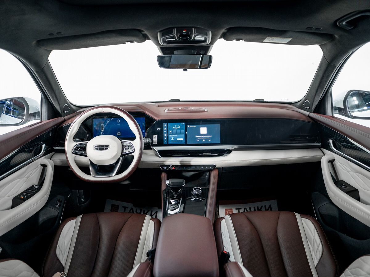 Geely Monjaro 2022 - фото автомобиля