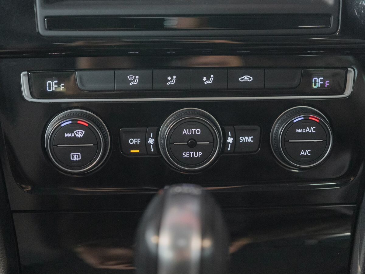 Volkswagen Golf 2014 - фото автомобиля