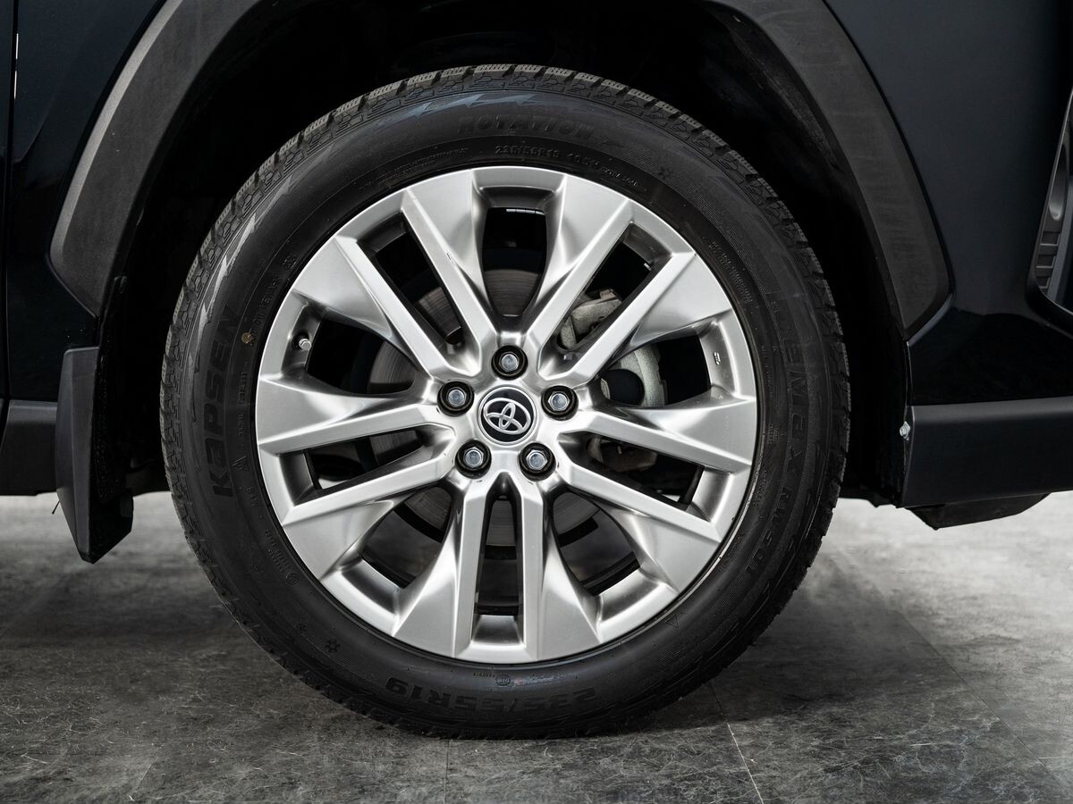 Toyota RAV4 2020 - фото автомобиля