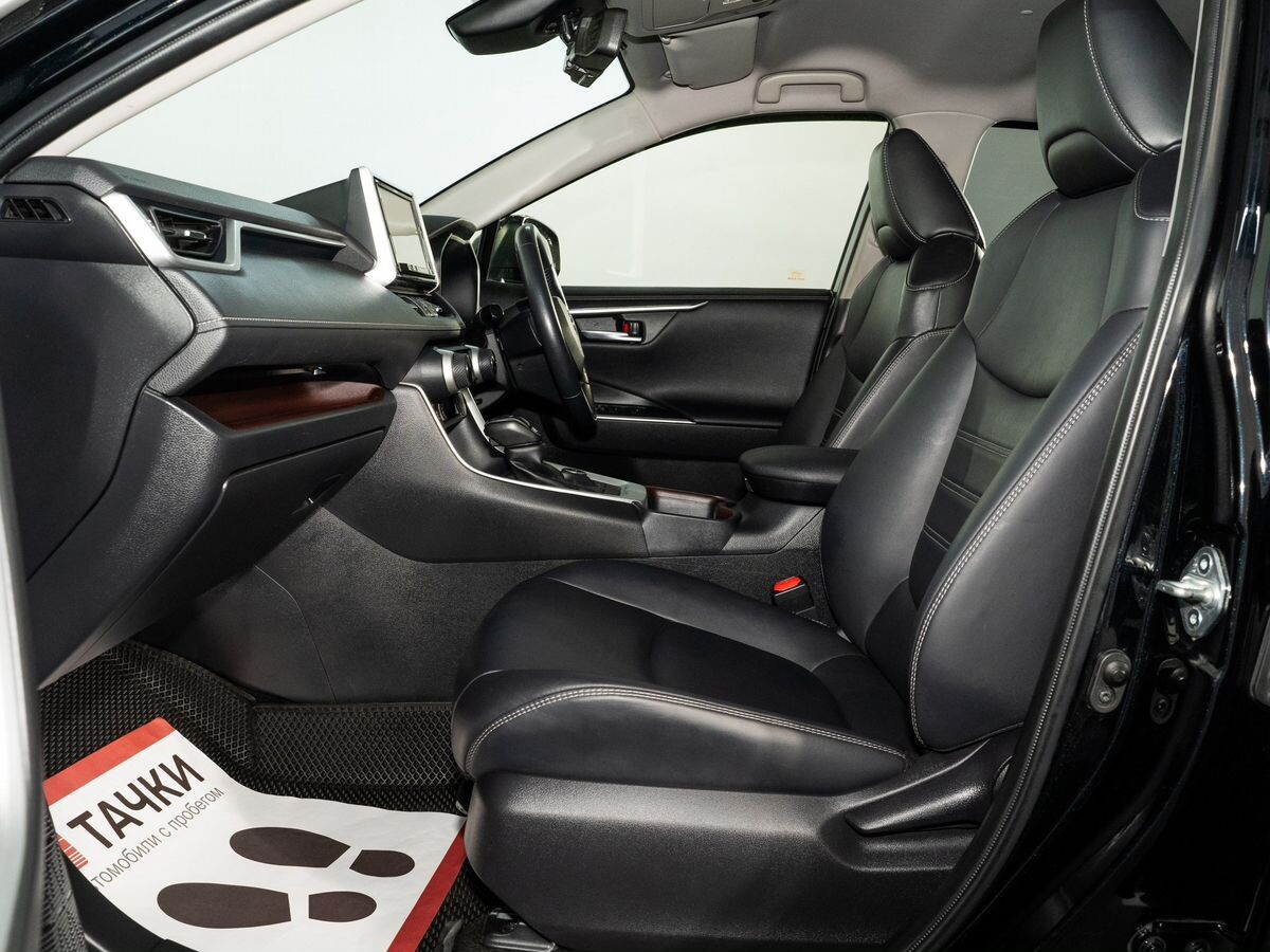 Toyota RAV4 2020 - фото автомобиля