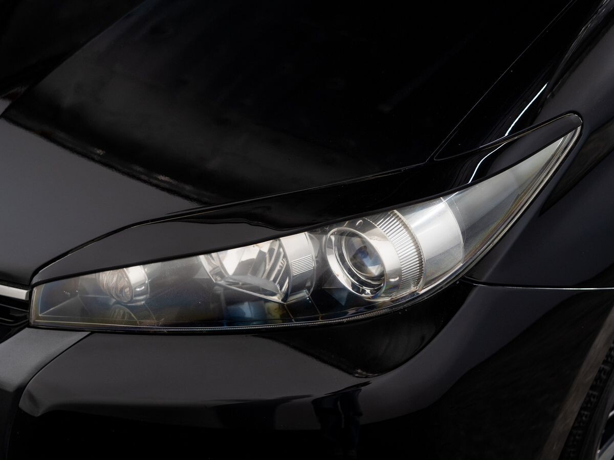 Toyota Wish 2013 - фото автомобиля