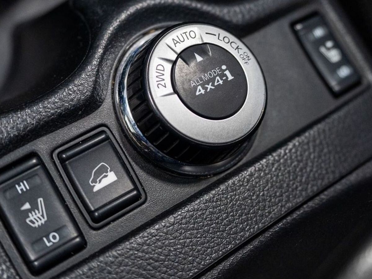 Nissan X-Trail 2015 - фото автомобиля