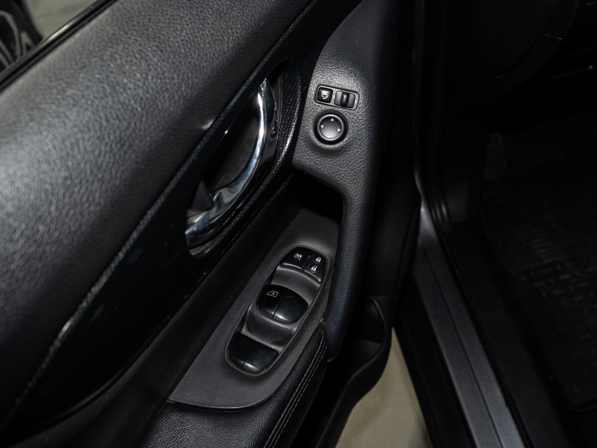 Nissan X-Trail 2015 - фото автомобиля
