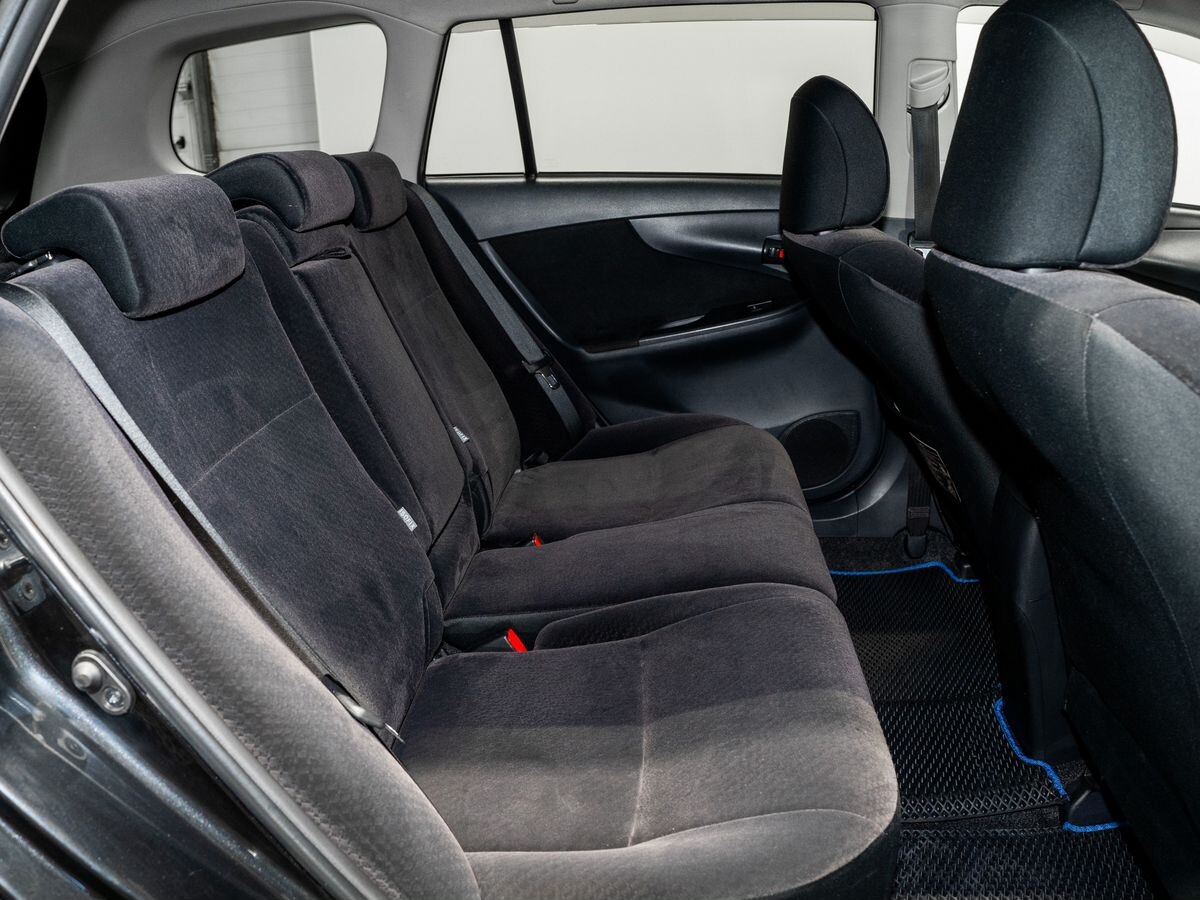 Toyota Corolla Fielder 2011 - фото автомобиля