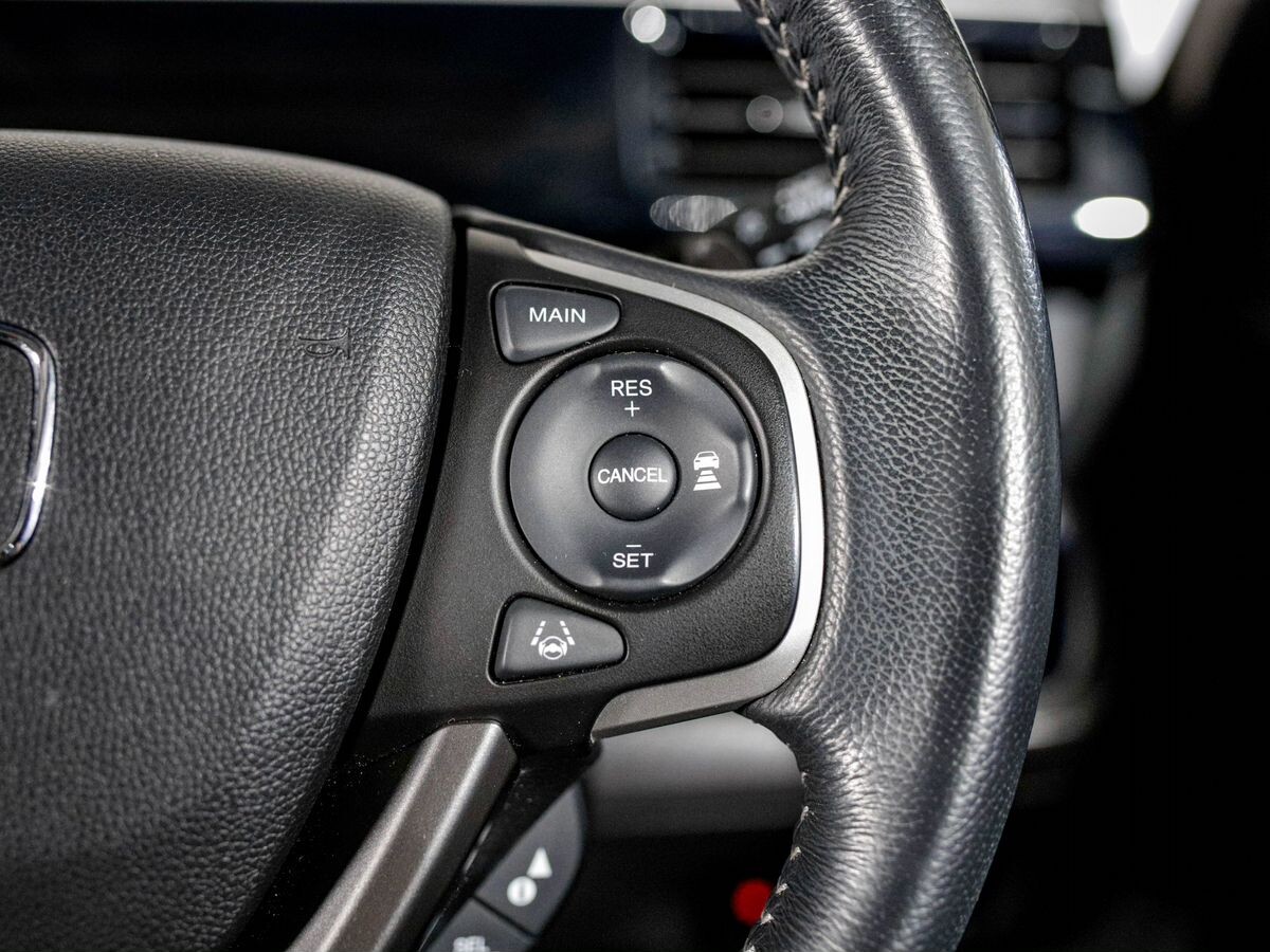 Honda Stepwgn 2021 - фото автомобиля