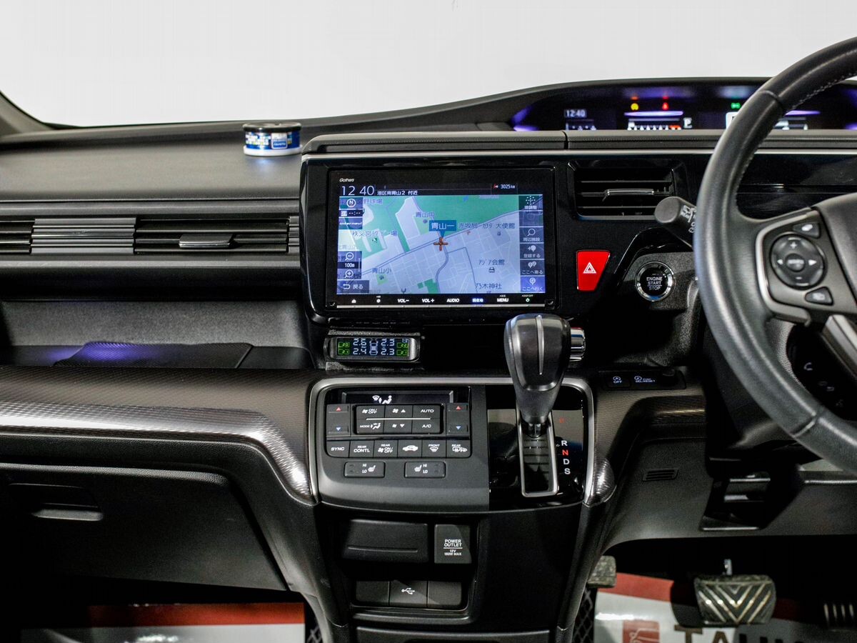 Honda Stepwgn 2021 - фото автомобиля