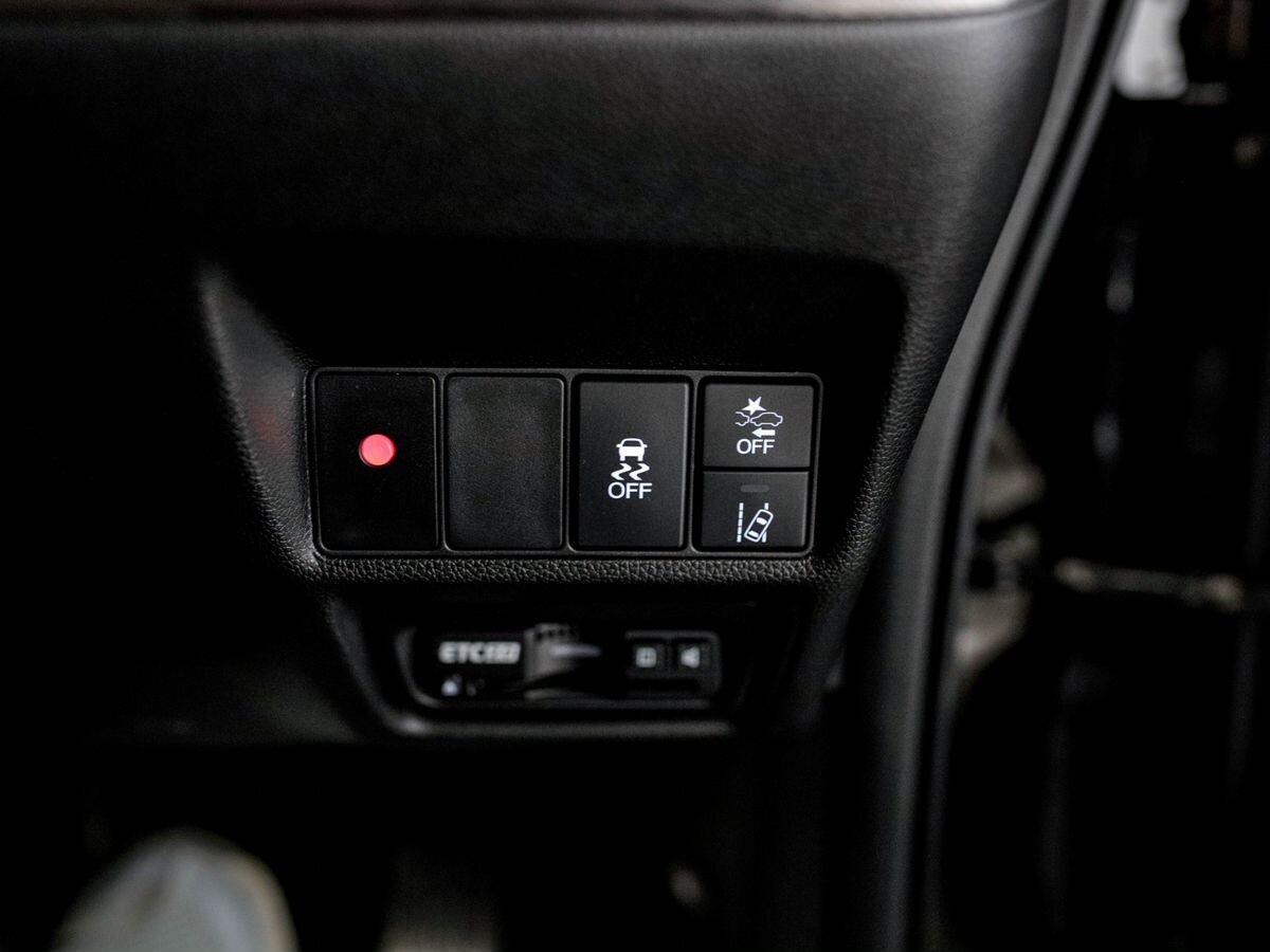 Honda Stepwgn 2021 - фото автомобиля