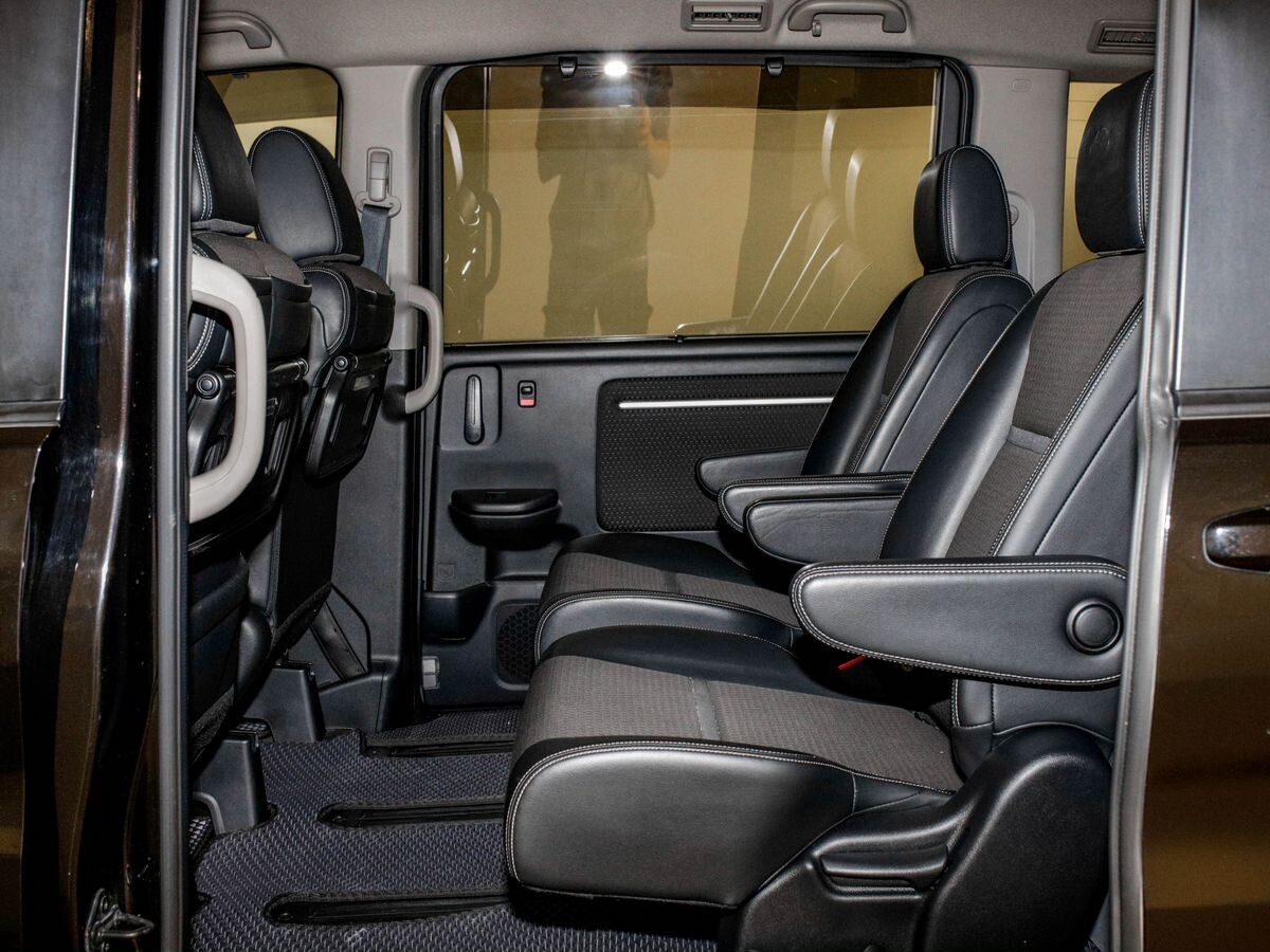 Honda Stepwgn 2021 - фото автомобиля