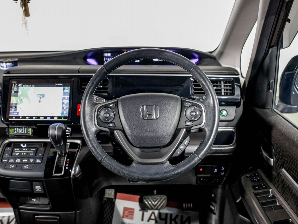 Honda Stepwgn 2021 - фото автомобиля