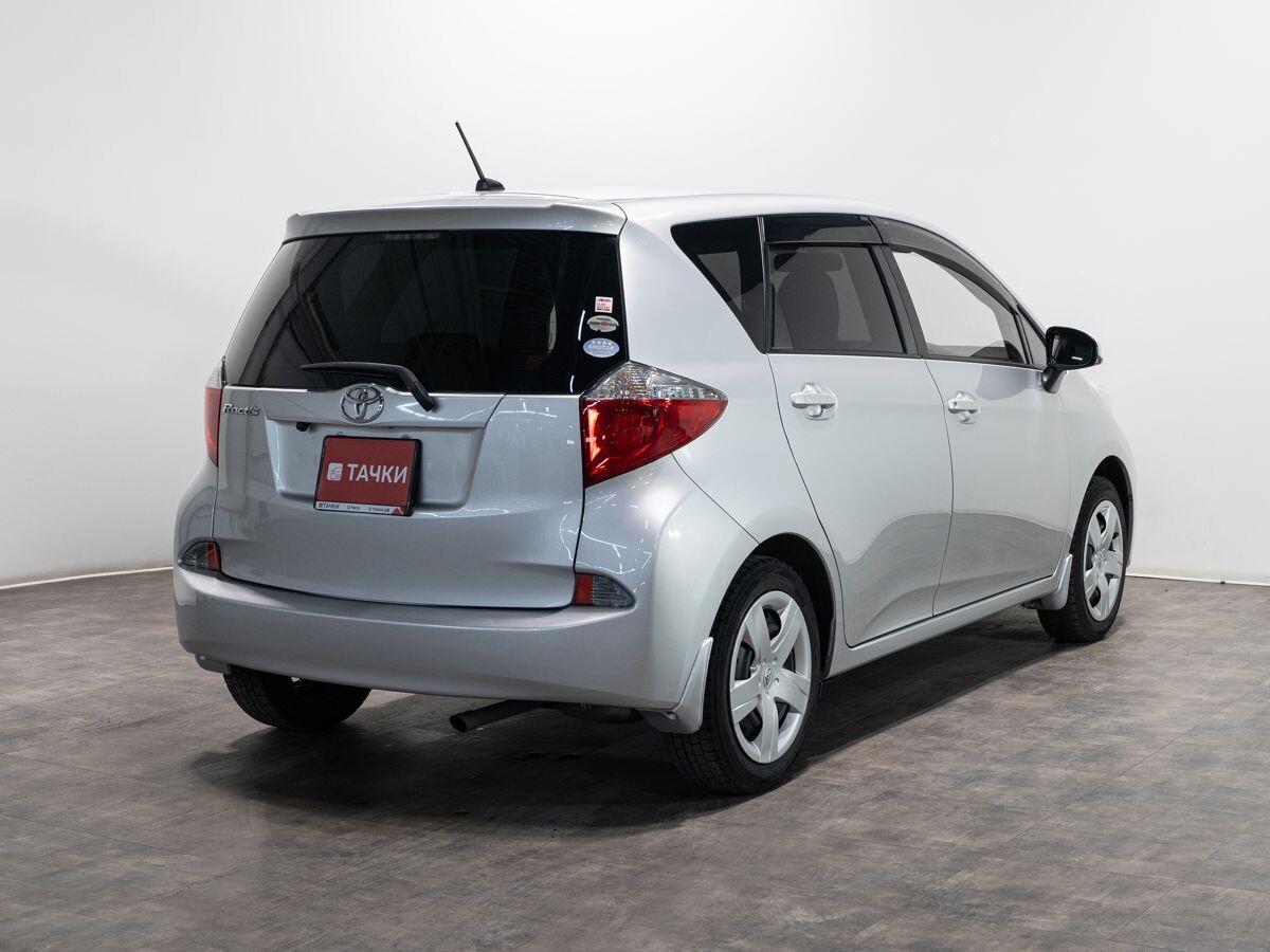 Toyota Ractis 2011 - фото автомобиля