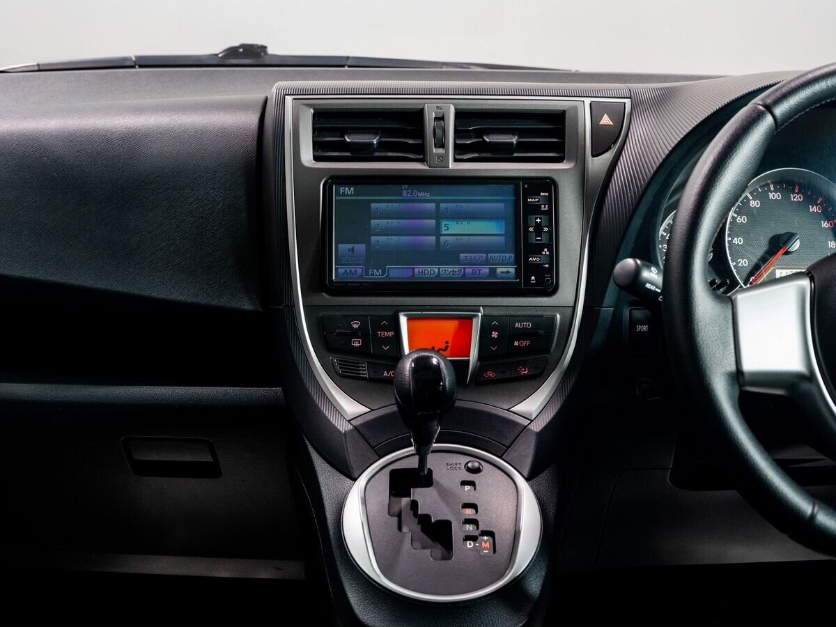 Toyota Ractis 2011 - фото автомобиля