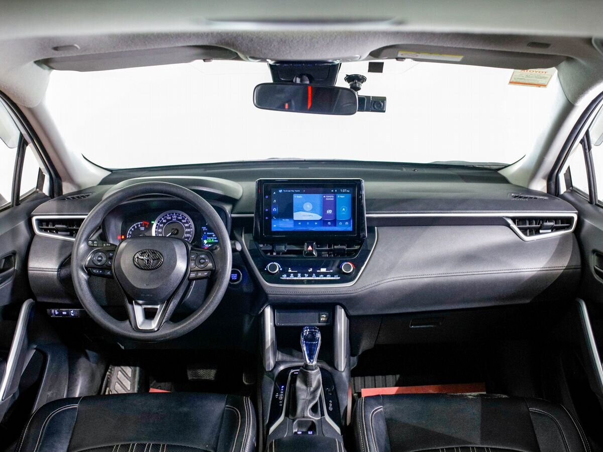 Toyota Corolla Cross 2022 - фото автомобиля