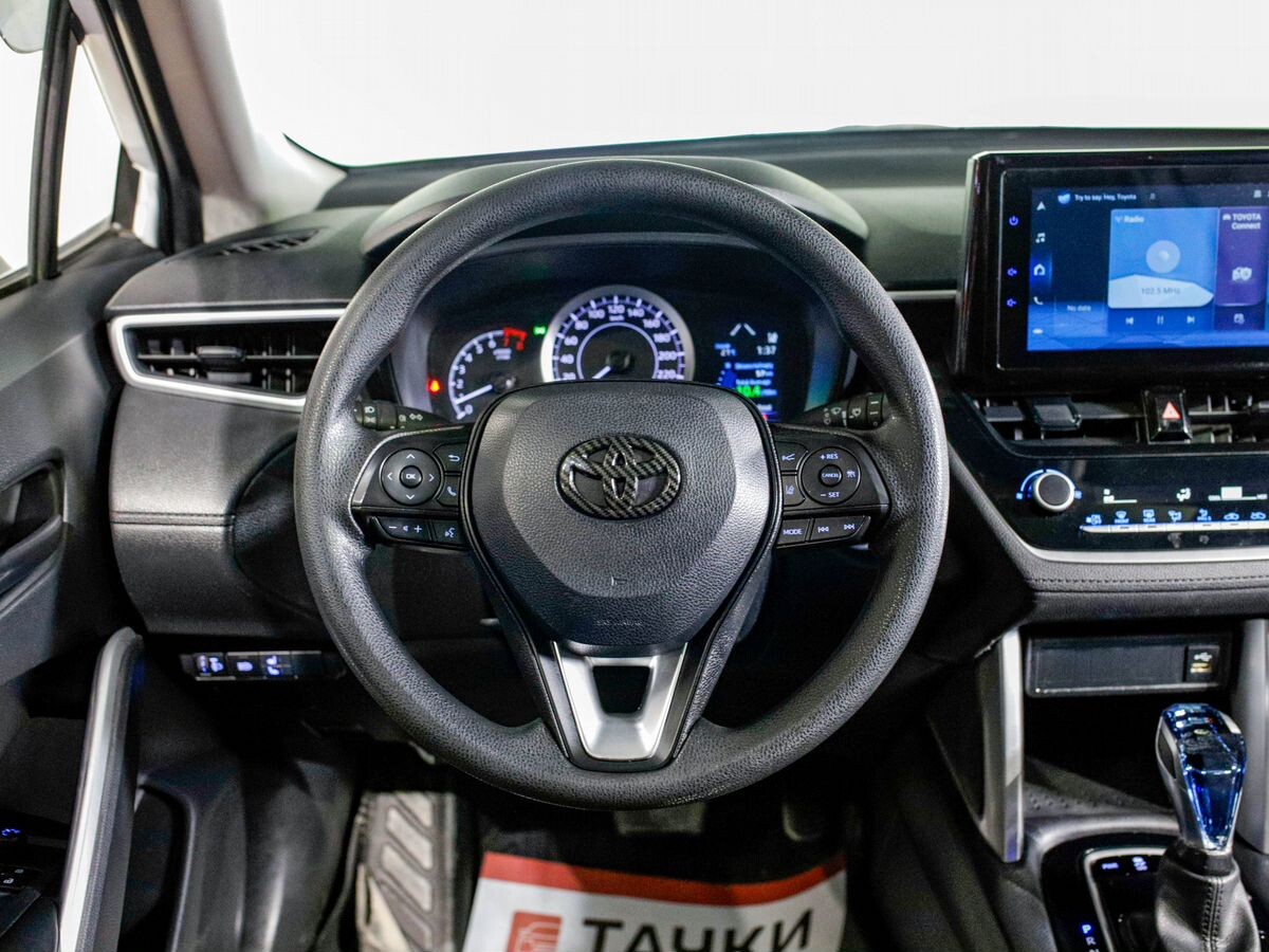 Toyota Corolla Cross 2022 - фото автомобиля