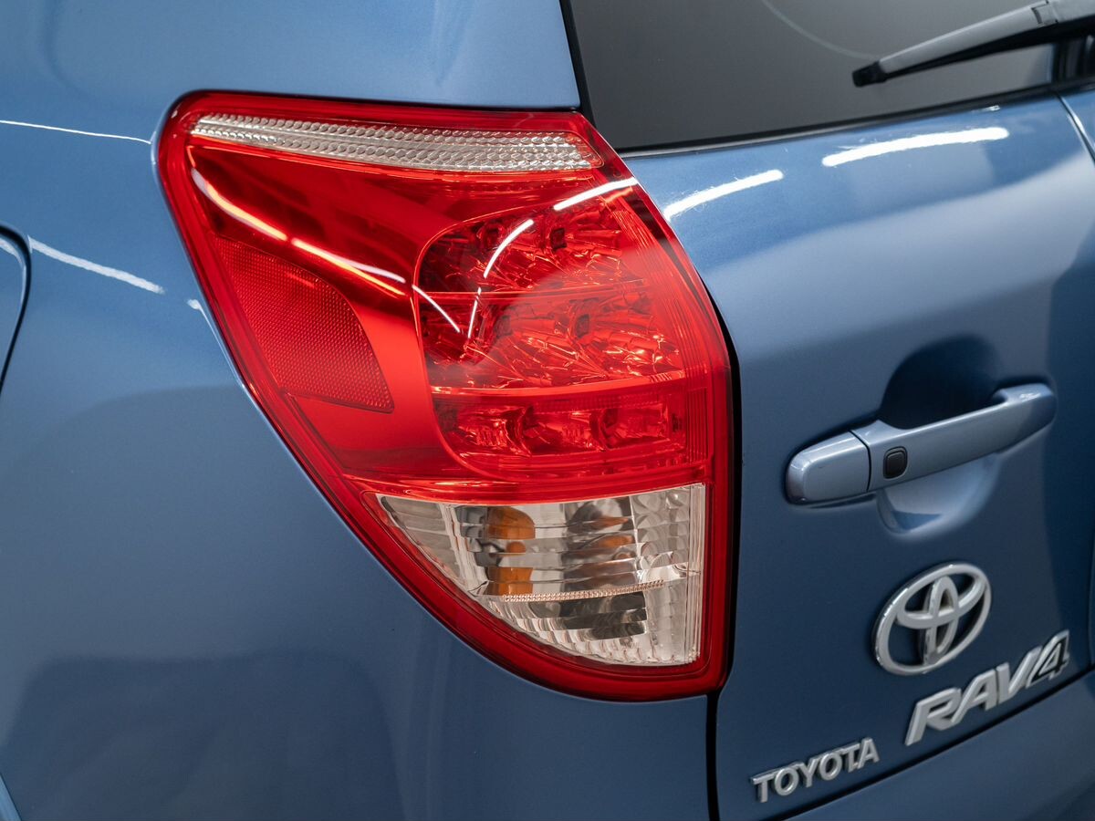 Toyota RAV4 2007 - фото автомобиля
