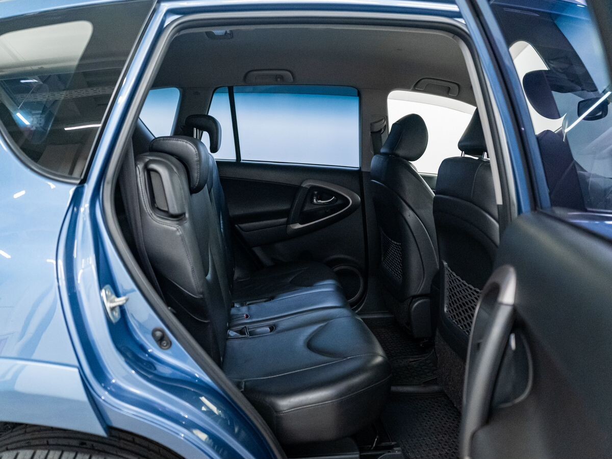 Toyota RAV4 2007 - фото автомобиля