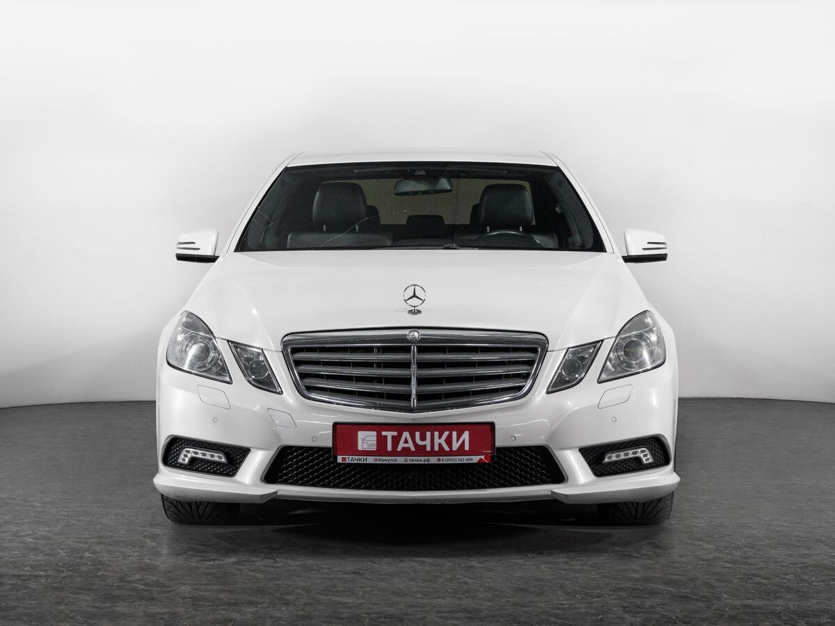 Mercedes-Benz E-Class 2011 - фото автомобиля
