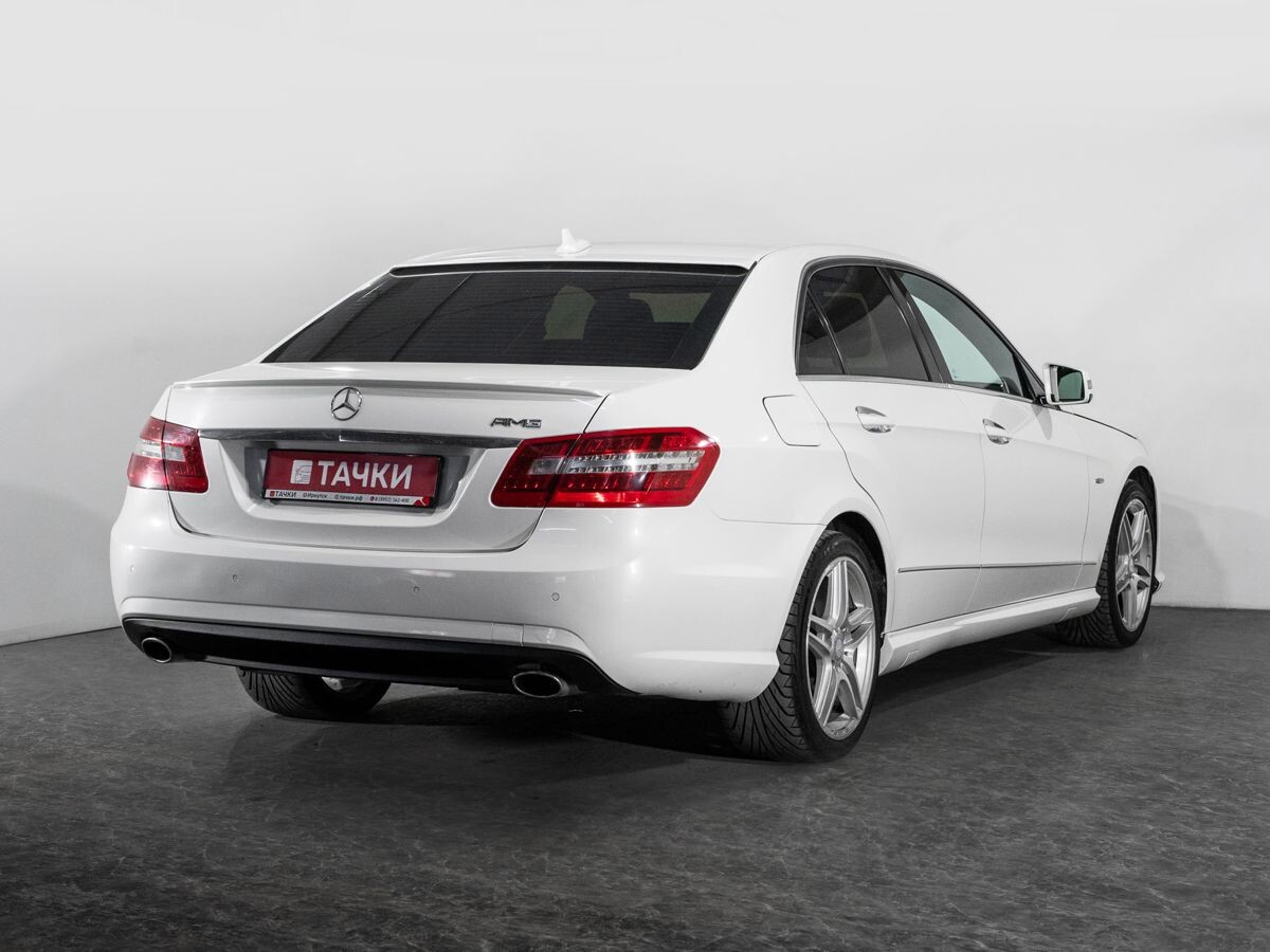Mercedes-Benz E-Class 2011 - фото автомобиля