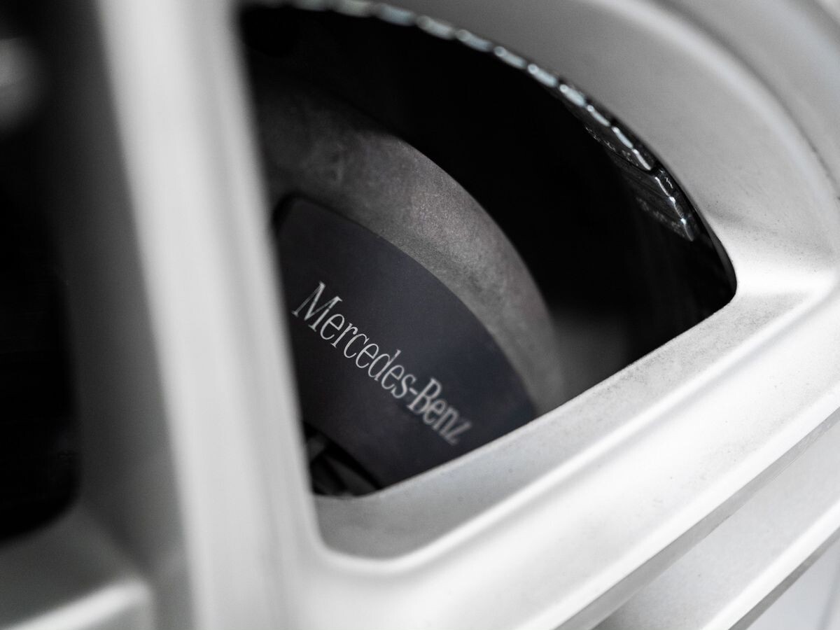 Mercedes-Benz E-Class 2011 - фото автомобиля