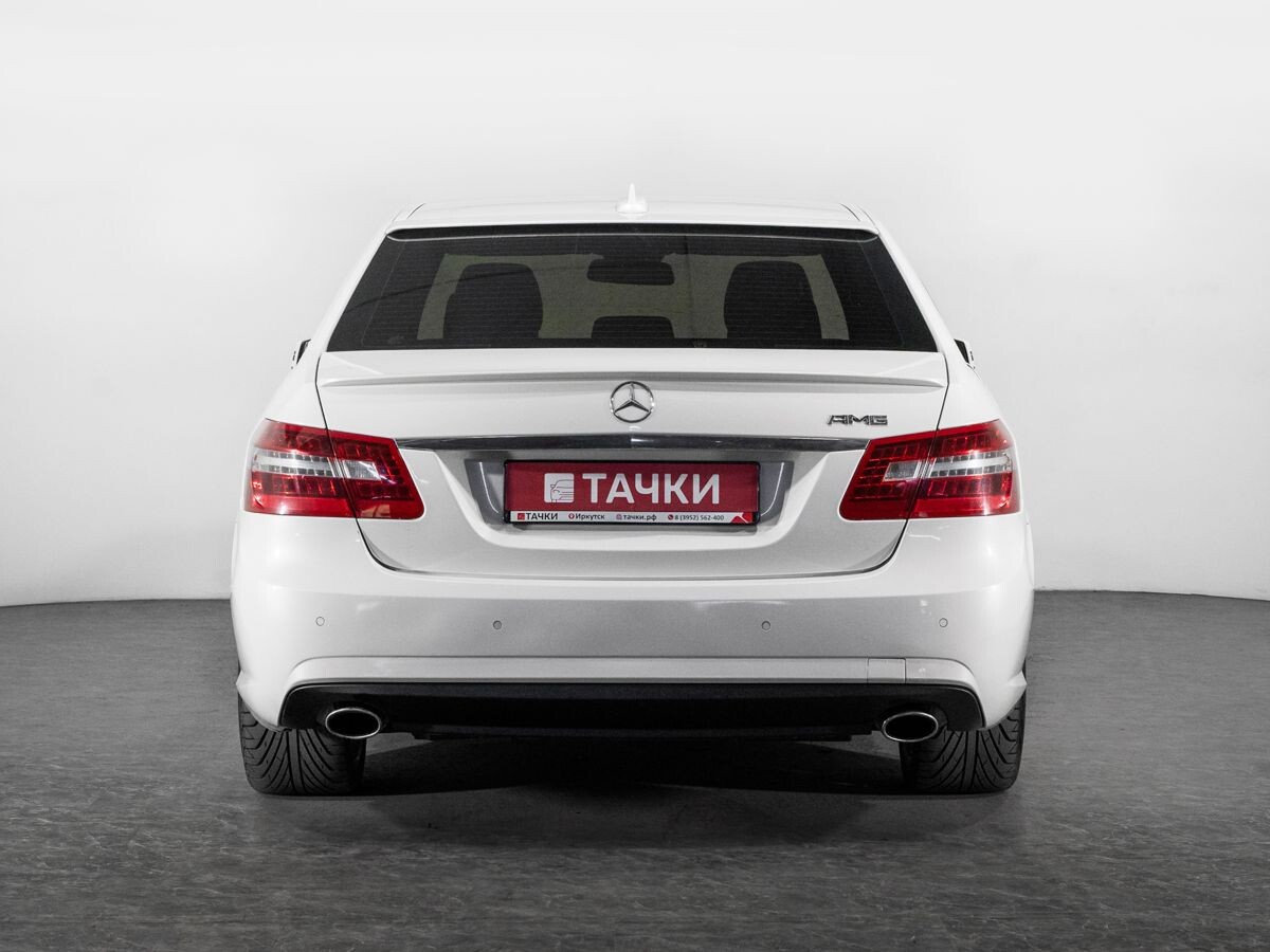 Mercedes-Benz E-Class 2011 - фото автомобиля