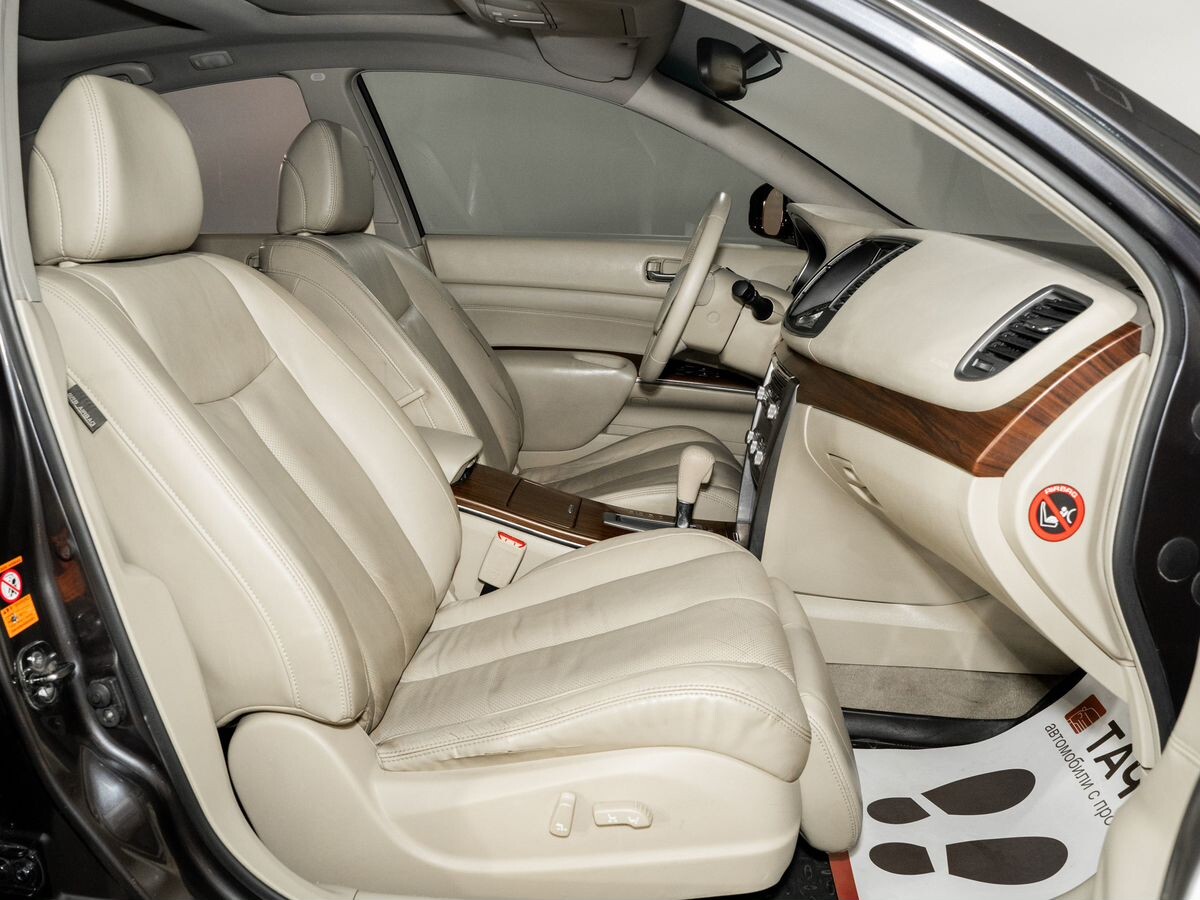 Nissan Teana 2011 - фото автомобиля