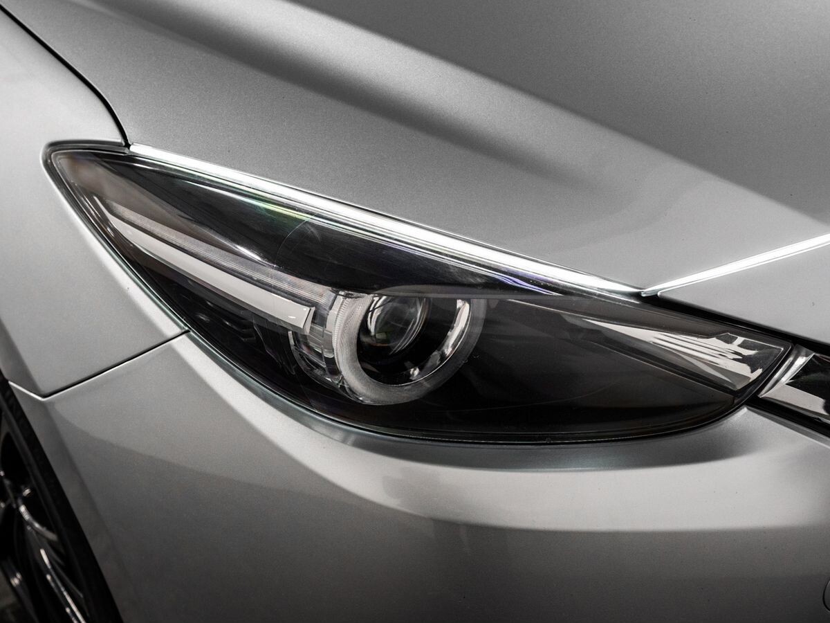 Mazda Axela 2017 - фото автомобиля