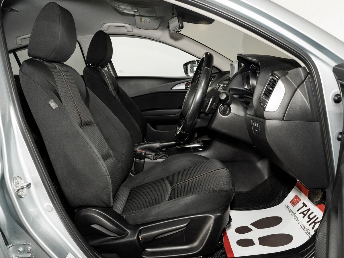 Mazda Axela 2017 - фото автомобиля