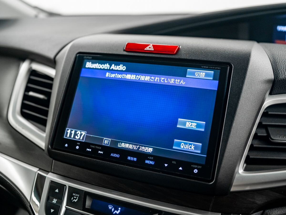 Honda Jade 2015 - фото автомобиля