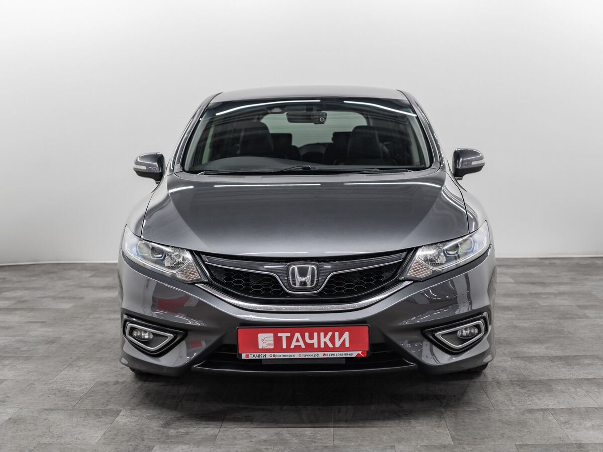 Honda Jade 2015 - фото автомобиля