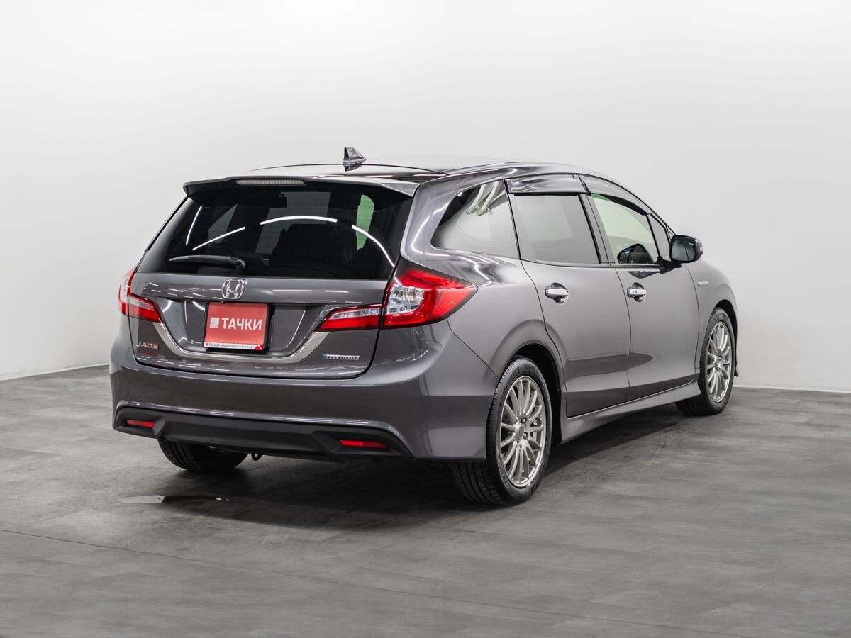 Honda Jade 2015 - фото автомобиля