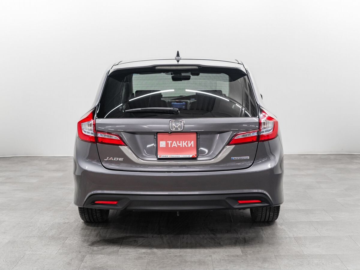 Honda Jade 2015 - фото автомобиля