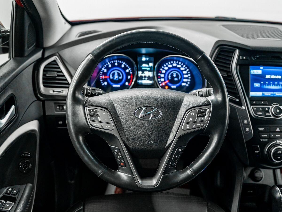 Hyundai Santa Fe 2013 - фото автомобиля