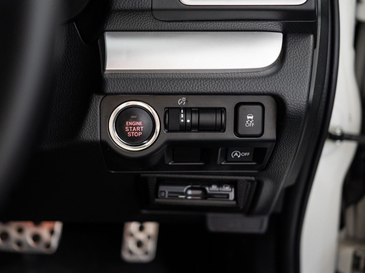 Subaru XV 2015 - фото автомобиля