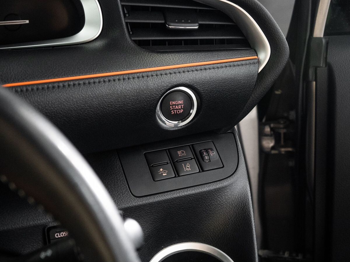 Toyota Sienta 2021 - фото автомобиля